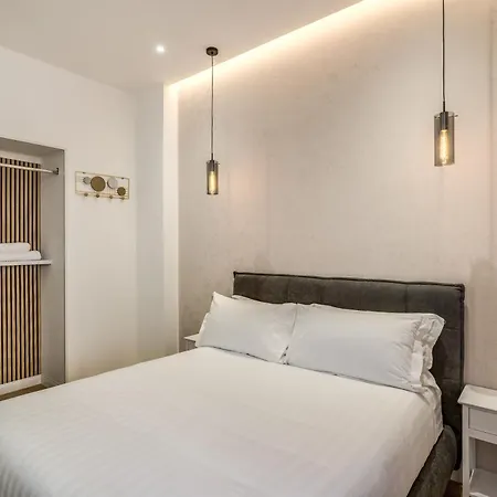 Vatican Eagle Guest house *