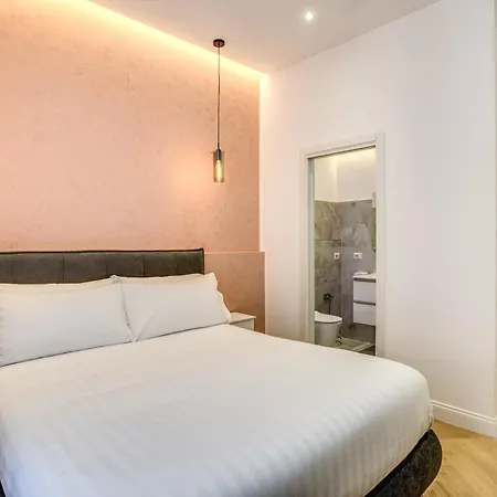 Vatican Eagle Guest house *